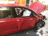 Foto: Feuerwehr - Einsatz: Verkehrsunfall PKW prallt gegen Rettungswagen (29.10.2016)
